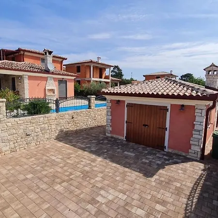 Villa Ales Karigador