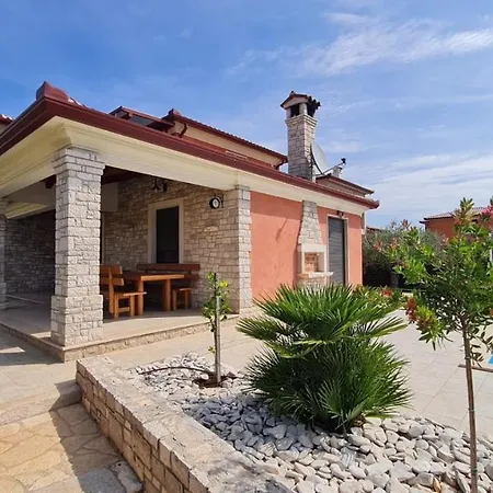 Villa Ales *